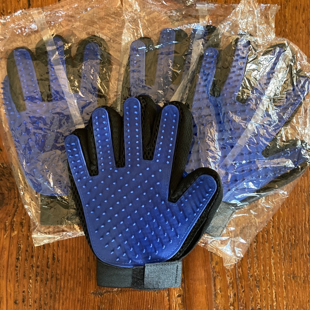 4 New Dog or Cat Grooming Gloves, Right Hand